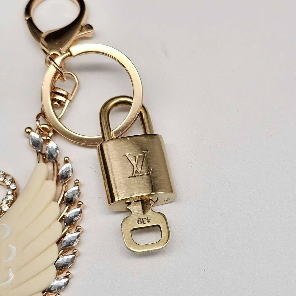 Louis Vuitton Authentic Gold Padlock 🔒 Key + Unbranded Keychain Swan Bag Charm
